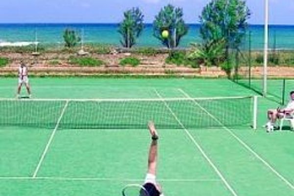 Fiesta Sicilia Resort (Campofelice di Roccella)